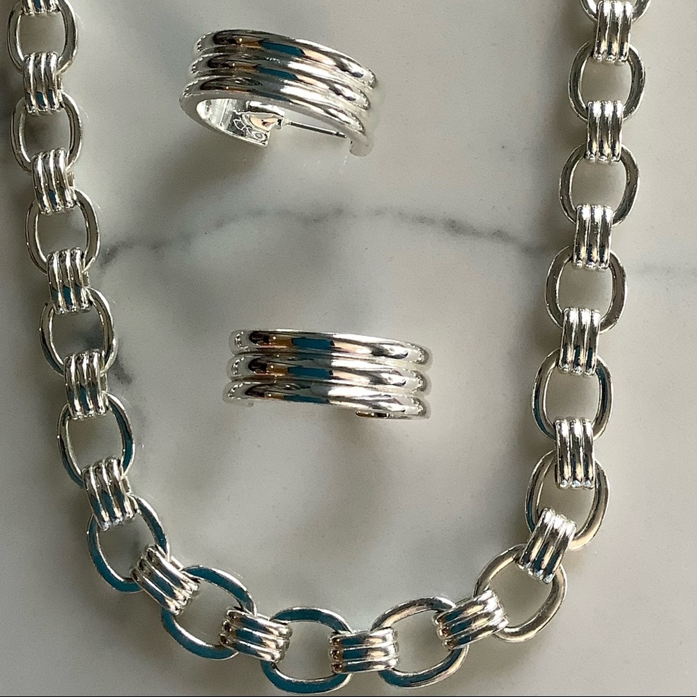 Chaps Chunky Link Necklace and Matching Earrings